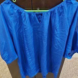 Blue key hole top from express size large